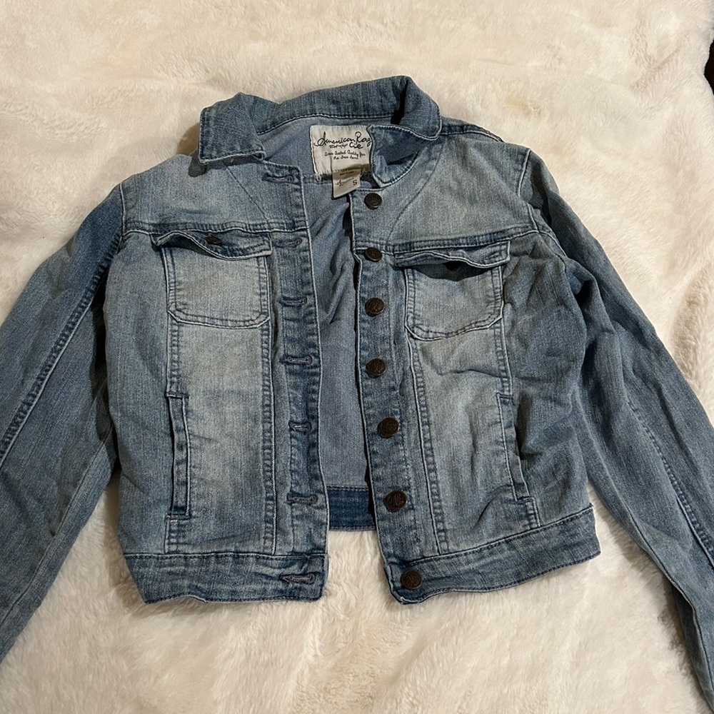 Light Wash Cropped Jean Jacket American Rag (S)